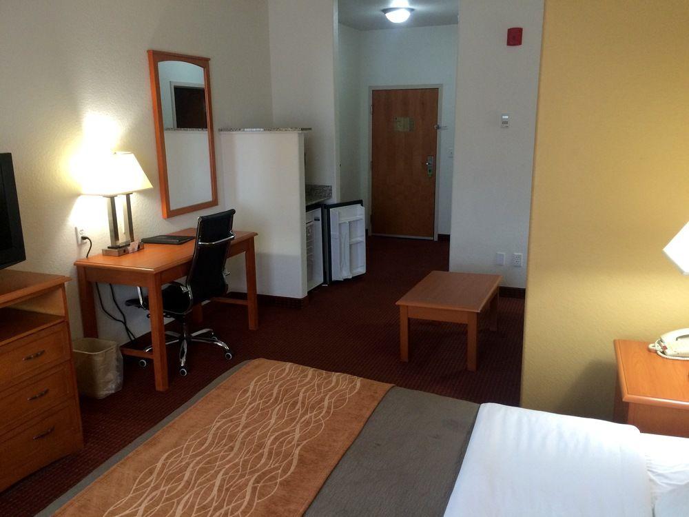 Comfort Inn & Suites Chesapeake - Portsmouth Екстер'єр фото