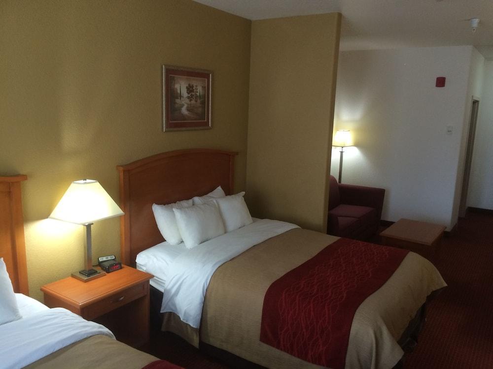 Comfort Inn & Suites Chesapeake - Portsmouth Екстер'єр фото
